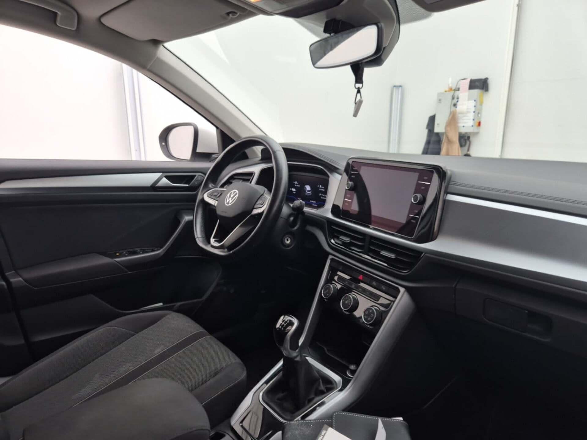Volkswagen T-Roc 1.0 TSI Life 110 PK| Origineel Nederlands |, Voorwielaandrijving, 12 maanden, Stof, Gebruikt