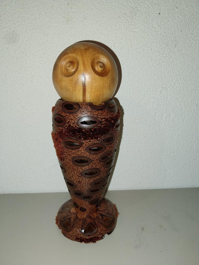 Kunst handgemaakt houtdraaiwerk uil banksia, Antiek en Kunst, Minder dan 20 cm, Art deco, Ophalen of Verzenden, Handgemaakt