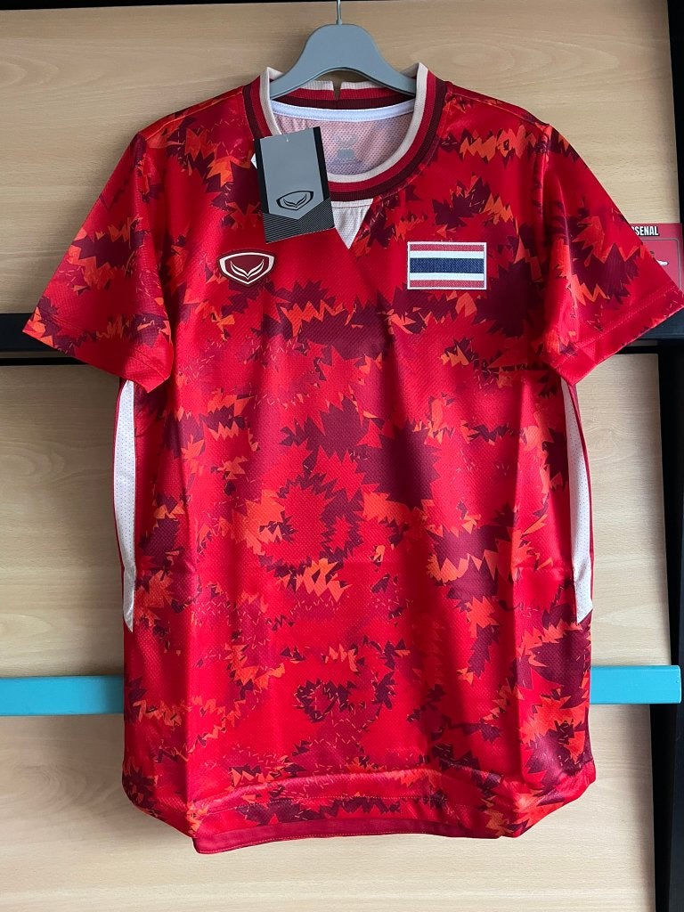 Thailand Grand Sport Voetbalshirt Nieuw Maat S, Nieuw, Ophalen of Verzenden, Voetbal, Grand Sport