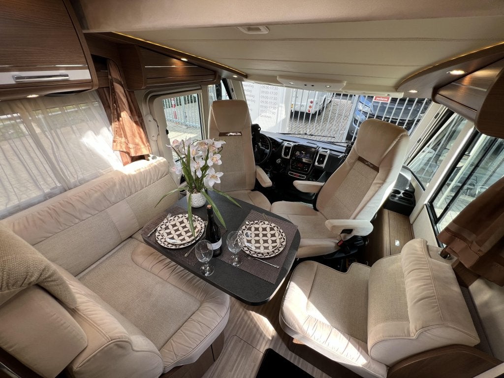 Carthago C-Tourer I 144 QB QUEENSBED+HEBED TREKHAAK DAKAIRCO, Caravans en Kamperen, Campers, Integraal, Ringverwarming, Fiat, 6 tot 7 meter
