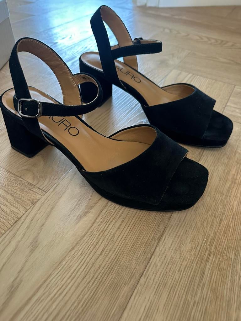 Di Lauro zwarte suède schoenen met blokhak - Maat 39, Ophalen of Verzenden, Zo goed als nieuw, Zwart, Schoenen met hoge hakken