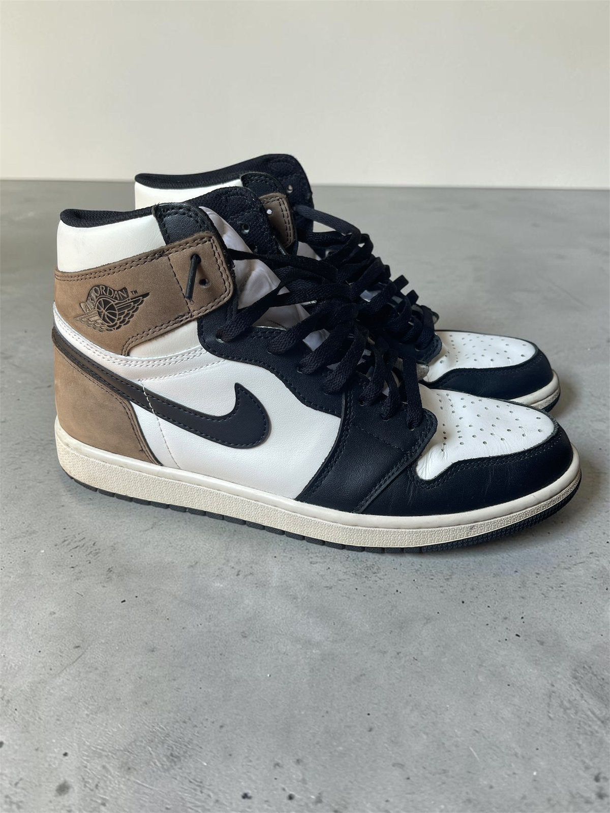 Nike Air Jordan 1 high - Dark Mocha, Nike, 44, Bruin, Ophalen of Verzenden, Sneakers of Gympen, Zo goed als nieuw