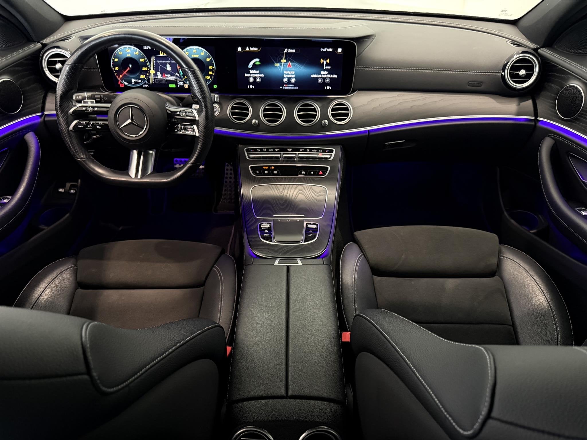 Mercedes-Benz E-klasse Estate 300 e Business Solution Luxury, Auto's, Automaat, Gebruikt, Met garantie (alle), 320 pk