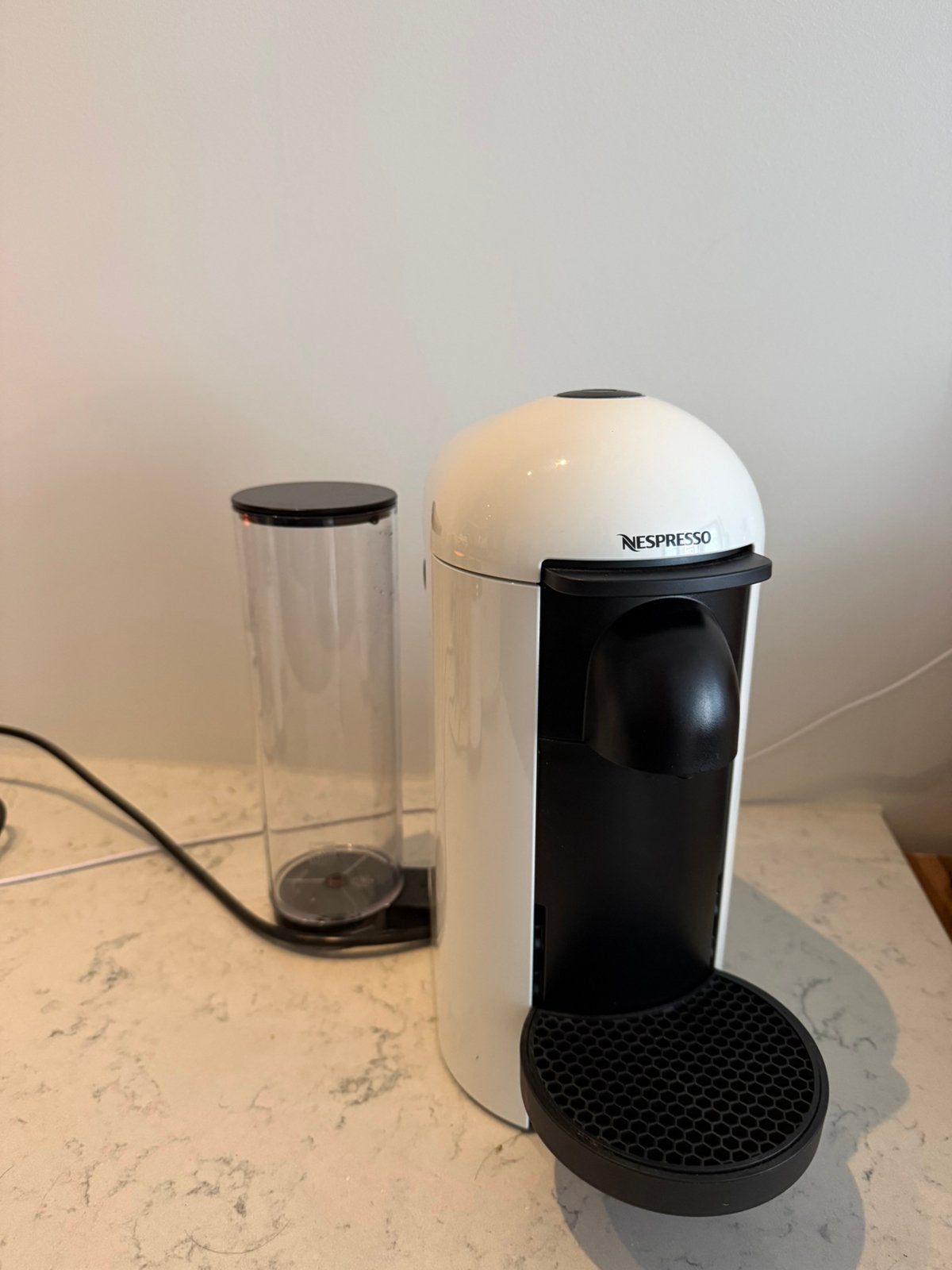 Nespresso Vertuo Plus - white