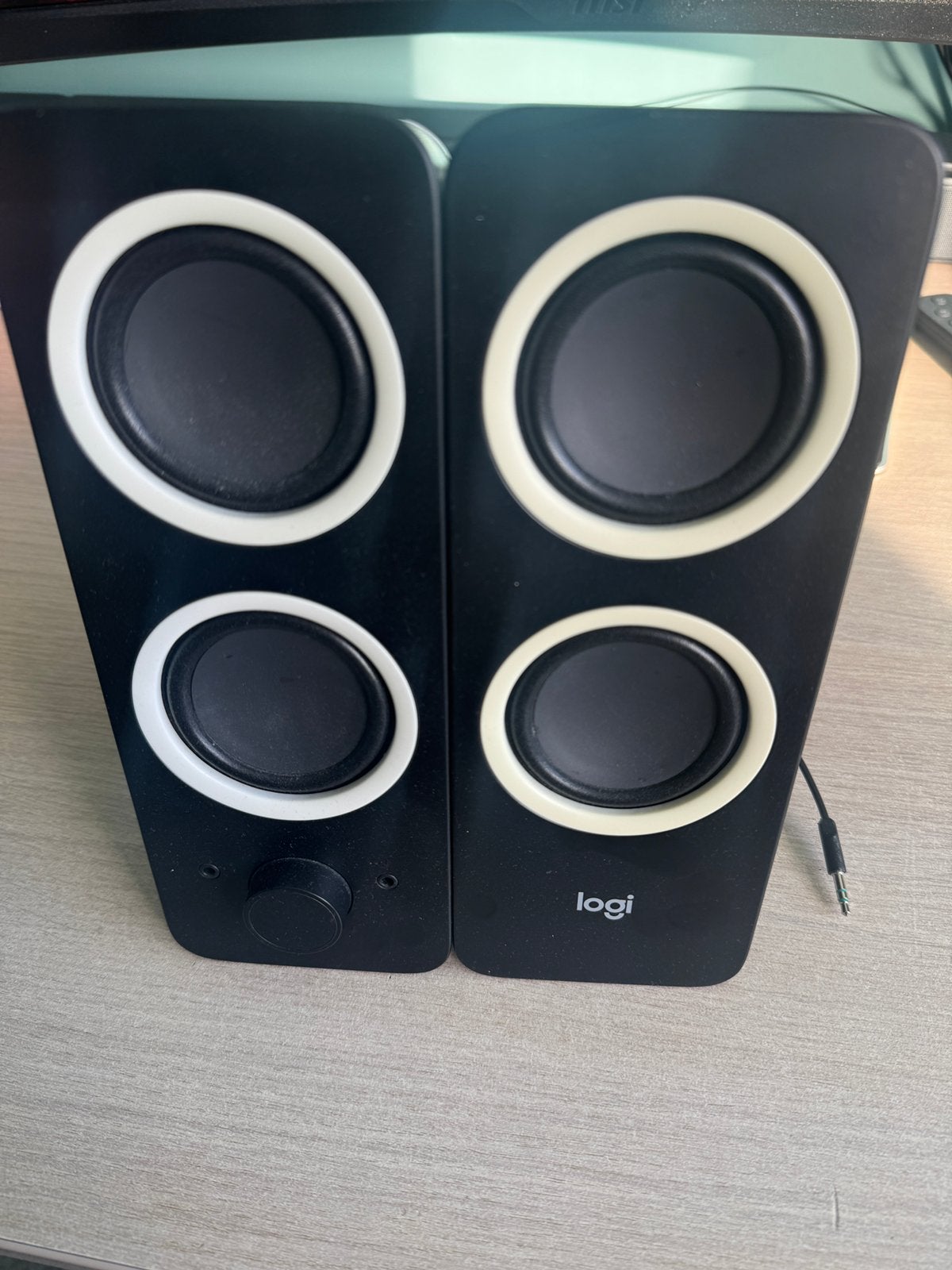 Logitech speakers, Ophalen of Verzenden, Zo goed als nieuw, Speakers, Overige merken