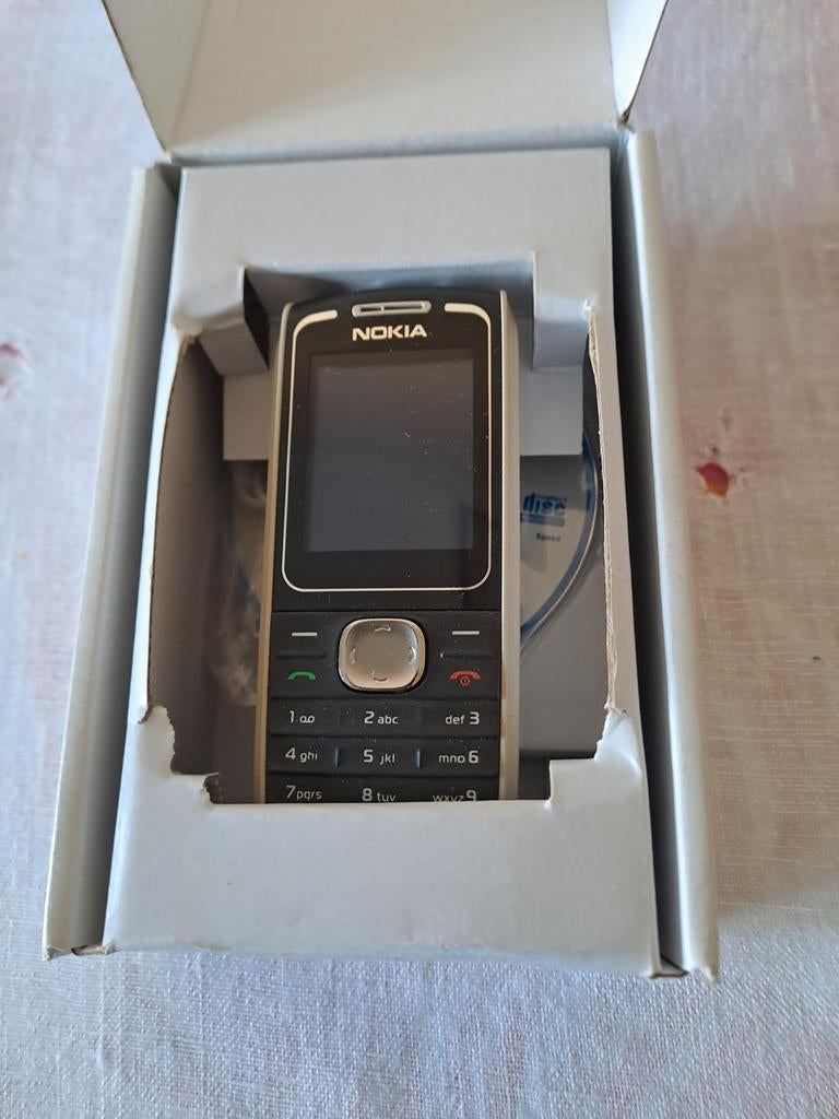 Nokia telefoon - Klassiek model met accessoires, Telecommunicatie, Mobiele telefoons | Nokia, Zwart, Fysiek toetsenbord, Ophalen of Verzenden