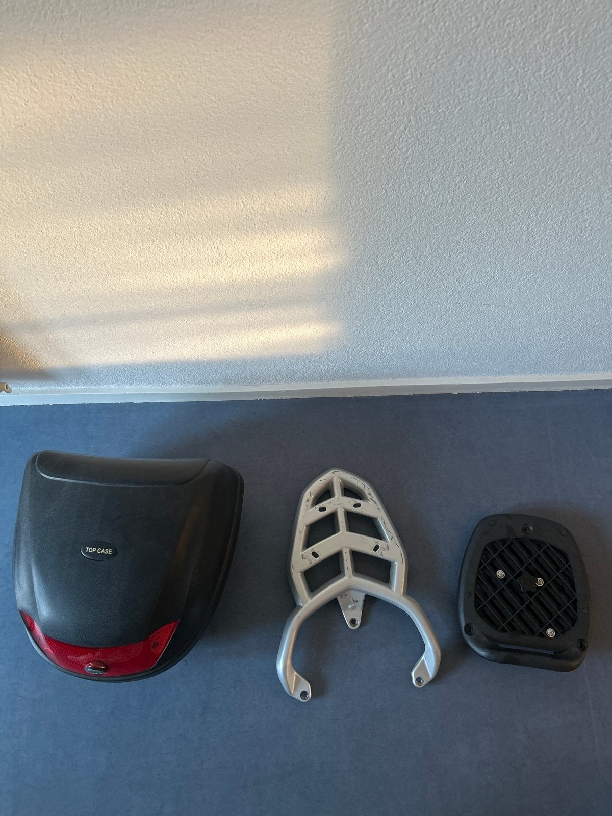 Topkoffer Peugeot Kisbee - Complete set, direct te monteren, Verzenden, Gebruikt, Overige typen, Peugeot