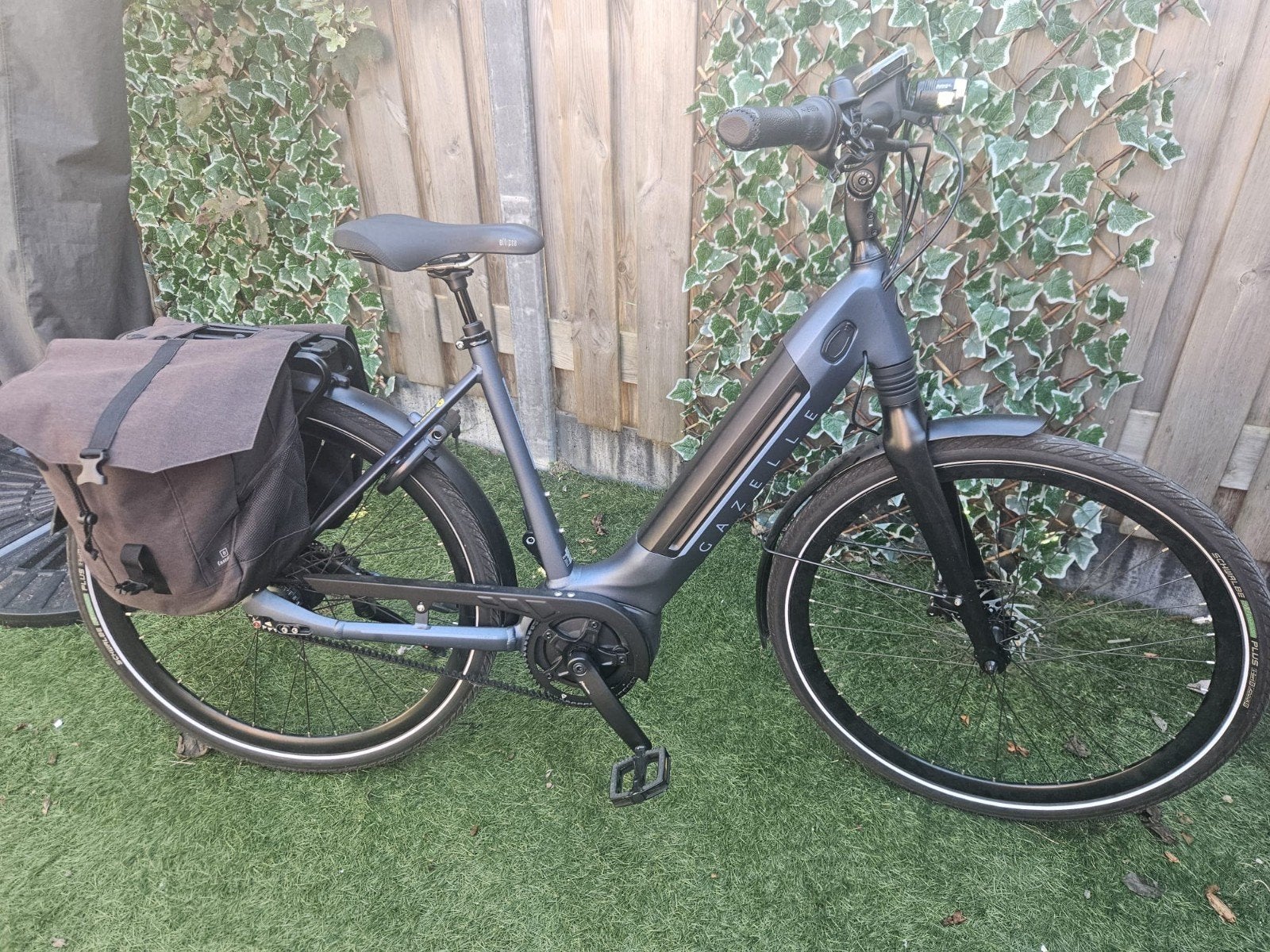 Gazelle Ultimate C8 HMB Connect 2023 weinig km mt53, Fietsen en Brommers, Ophalen, Zo goed als nieuw, Gazelle