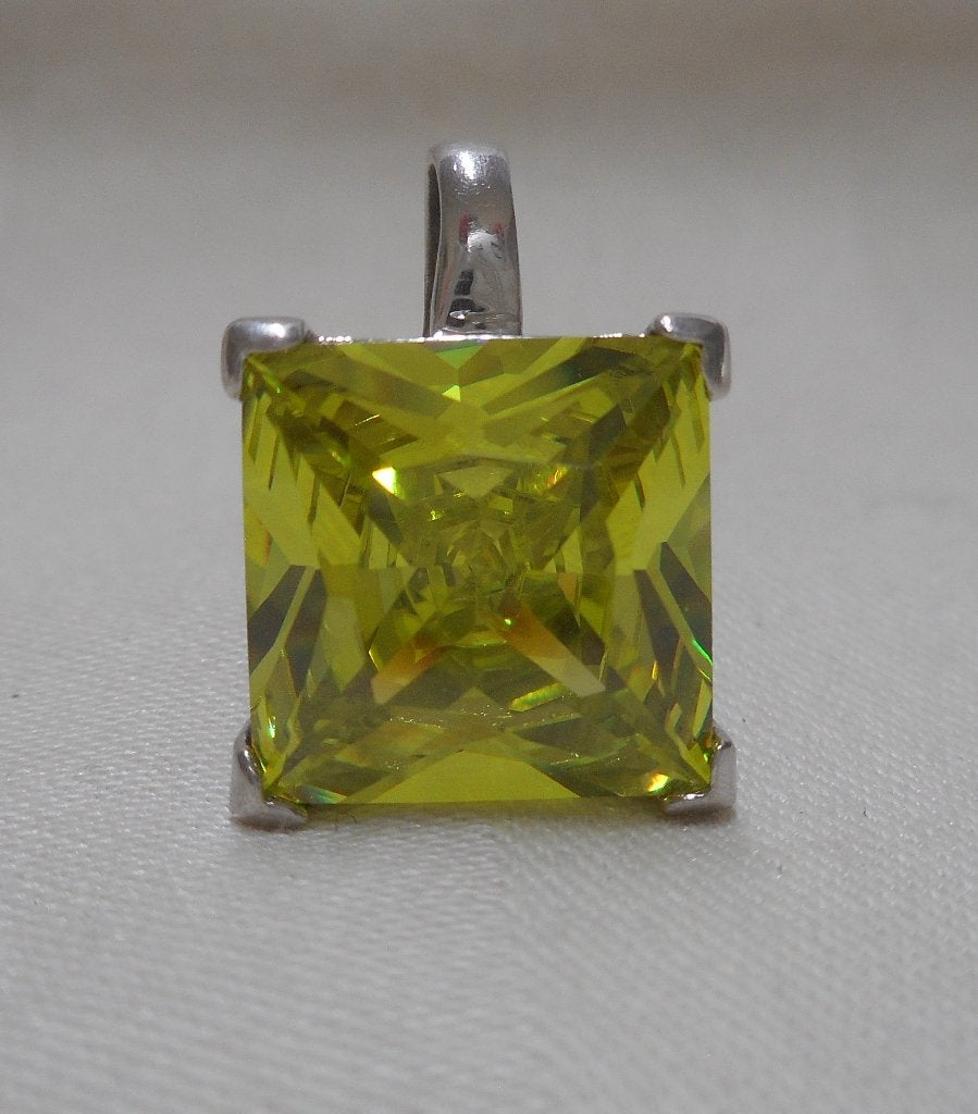 Zilveren Zinzi hanger met licht groene steen nr.1086, Verzenden, Zo goed als nieuw, Zilver, Zilver