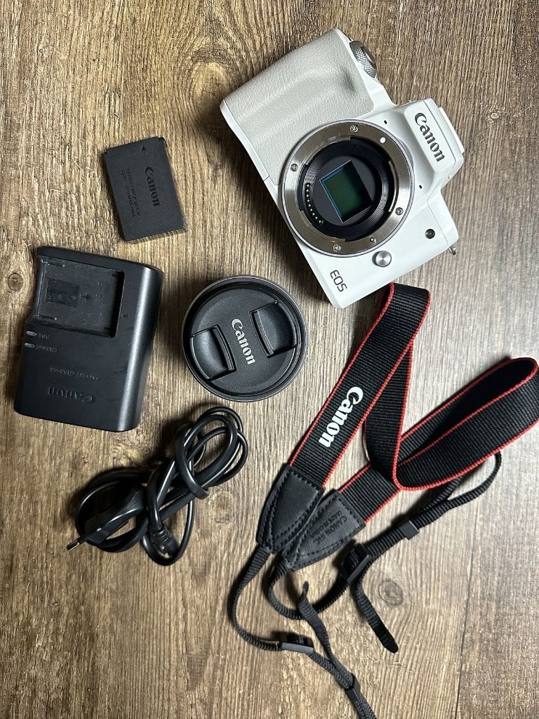 Canon EOS M50 Mark II wit + 15-45mm lens, compleet in doos, Audio, Tv en Foto, Ophalen of Verzenden, Zo goed als nieuw, Systeemcamera