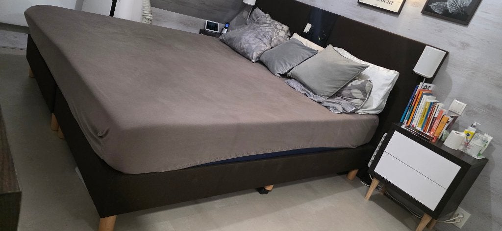 Tweepersoonsbed met matras te koop, Huis en Inrichting, Slaapkamer | Matrassen en Bedbodems, Gebruikt, Matras, 180 cm, 200 cm
