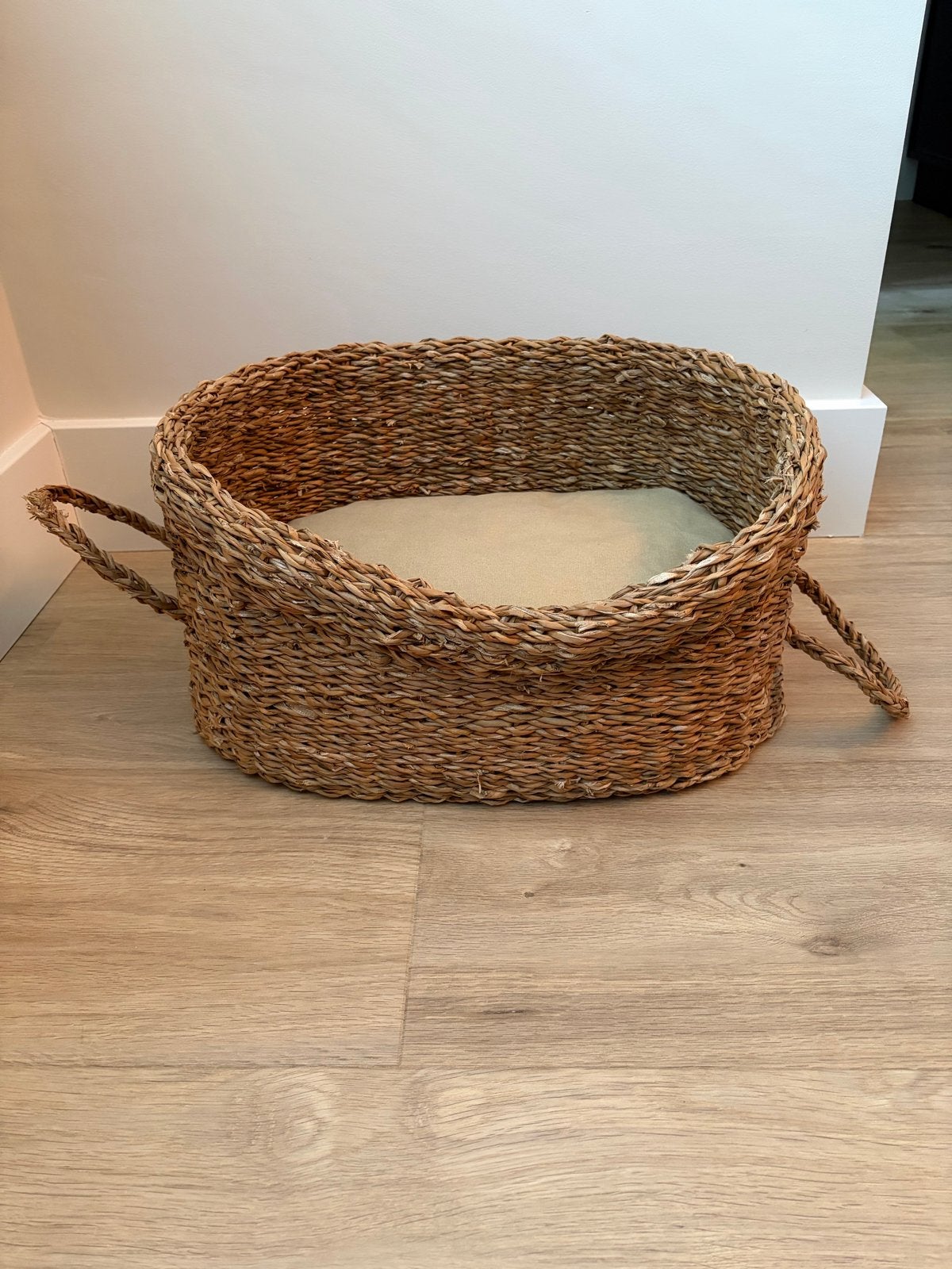 Zara home hondenmand, Ophalen, Zo goed als nieuw, Riet
