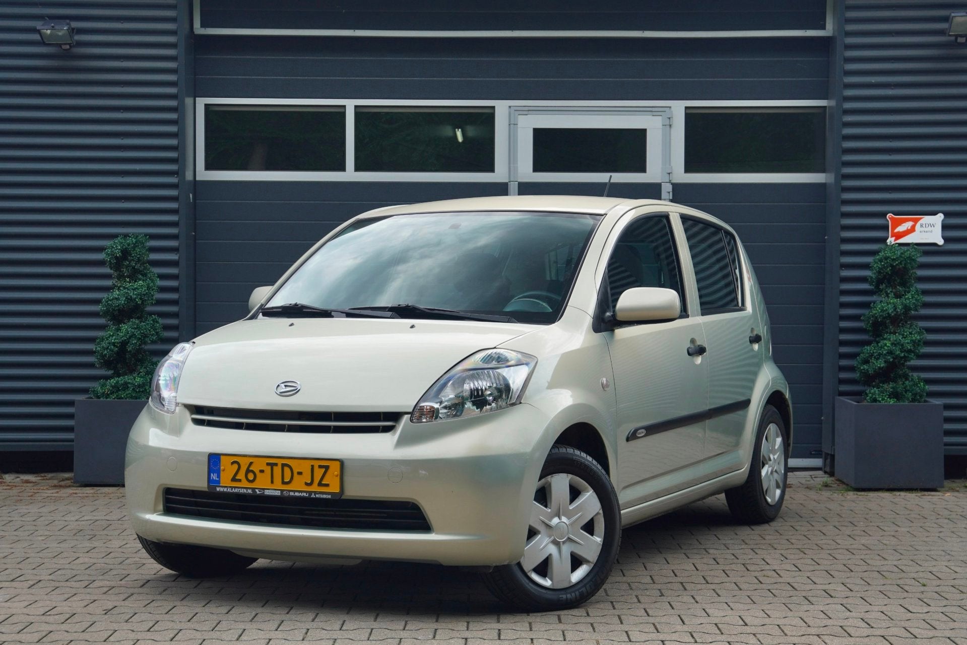Daihatsu Sirion 2 1.3-16V 5DRS Comfort AUTOMAAT AIRCO TREKHA, Auto's, Daihatsu, Dealer onderhouden, Stof, Gebruikt, 4 cilinders