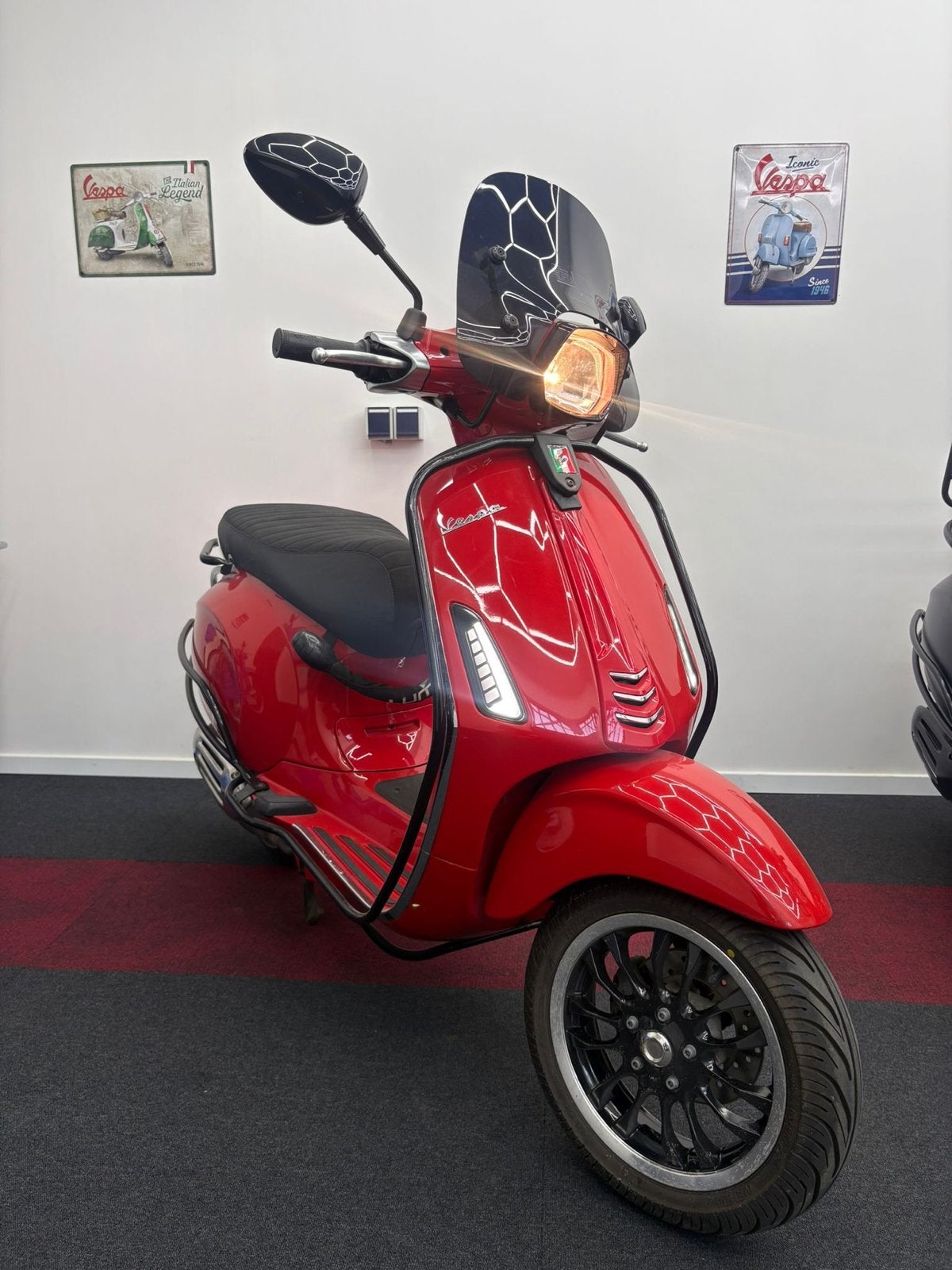 Vespa Sprint, Ophalen, Overige modellen, Maximaal 45 km/u, Zo goed als nieuw