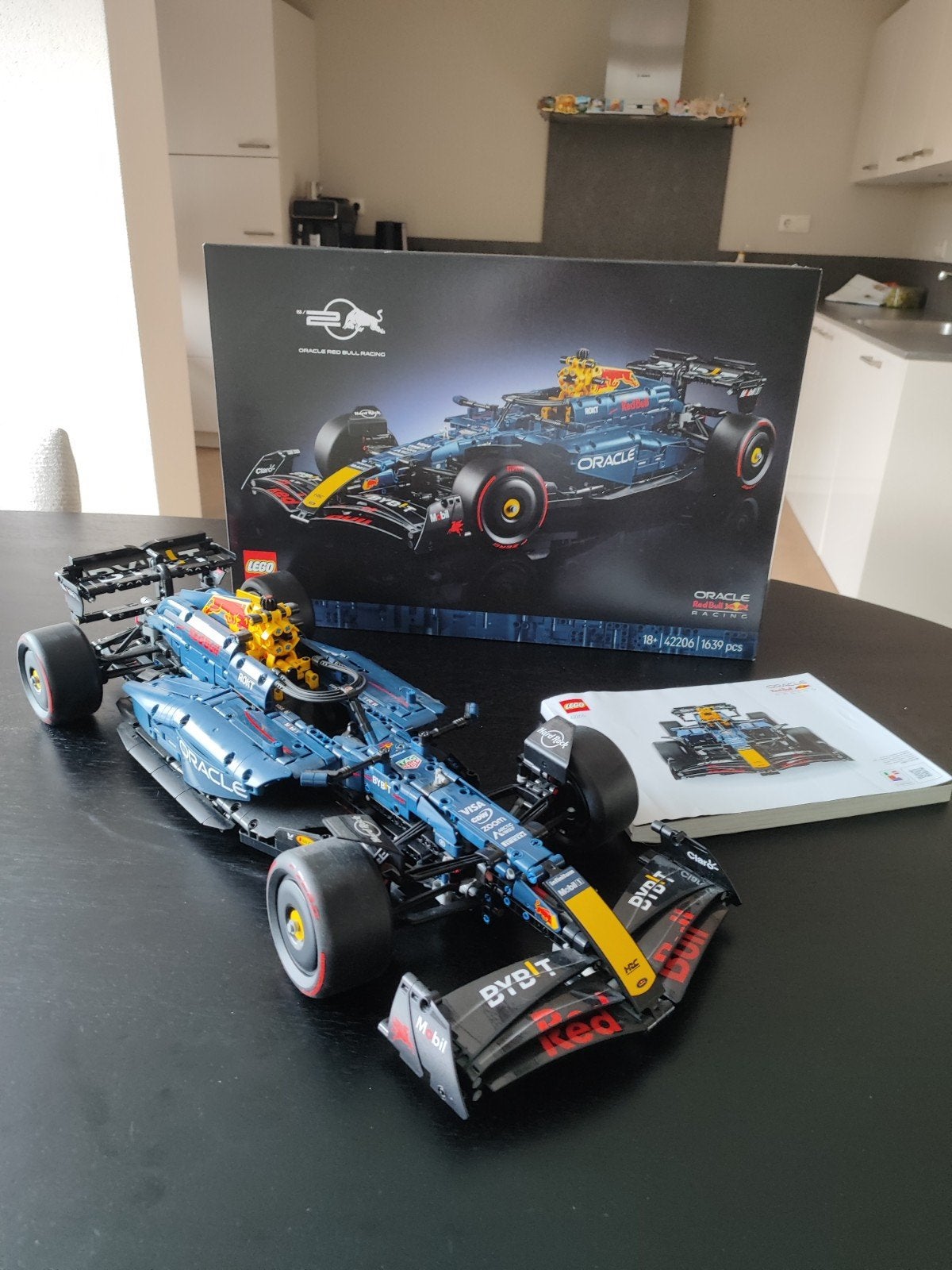LEGO Technic Formule 1 Red Bull Racing RB18 (42141), Kinderen en Baby's, Inclusief instructies, Lego, Ophalen of Verzenden, Zo goed als nieuw