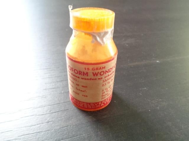 Flesje / medicijnflesje Diploform Wondpoeder (gevuld)., Ophalen of Verzenden, Verpakking