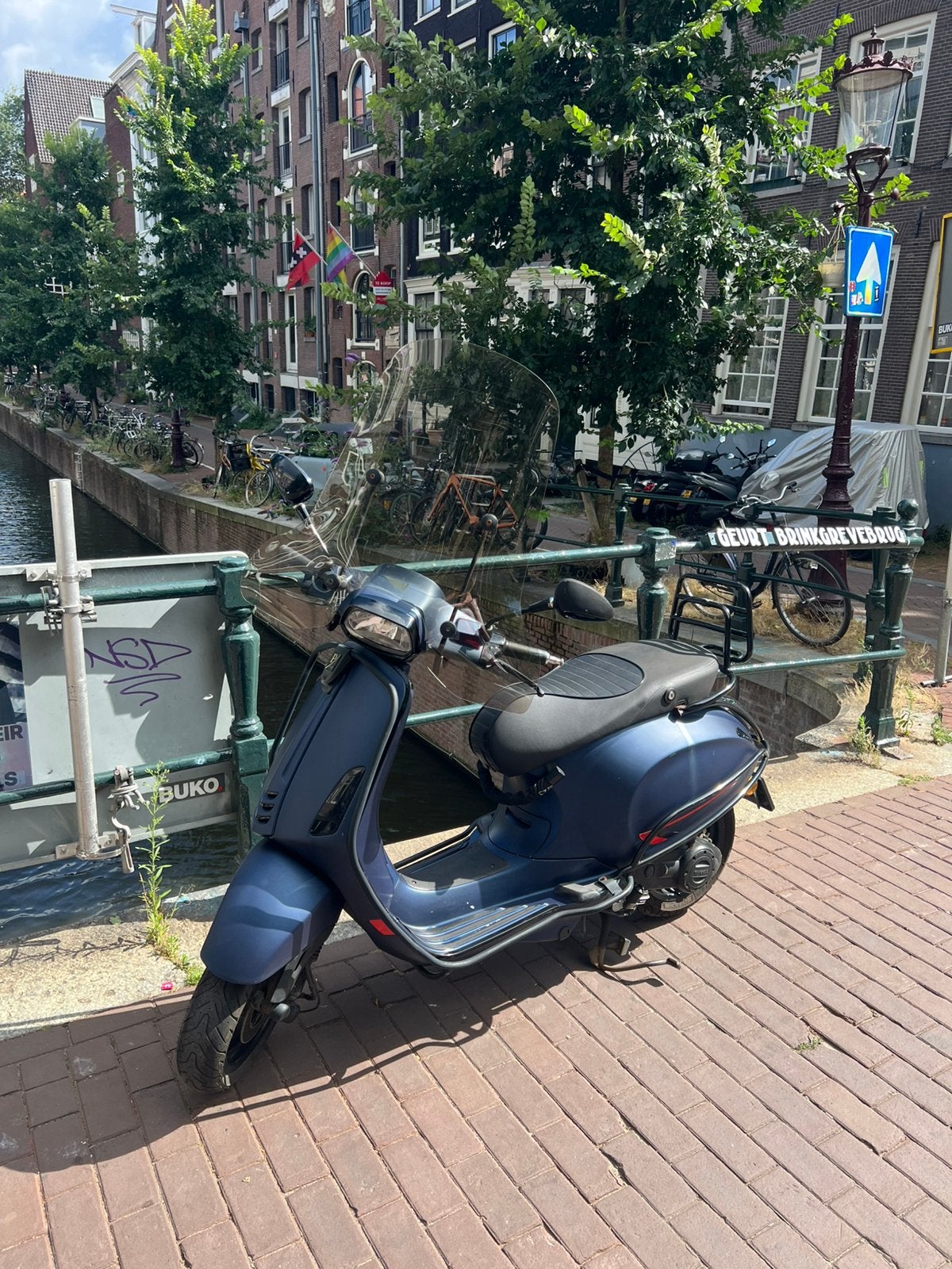 Vespa Sprint 4T (geel nummerbord) mat blauw full option, Fietsen en Brommers, Scooters | Vespa, Ophalen, Gebruikt, Overige modellen