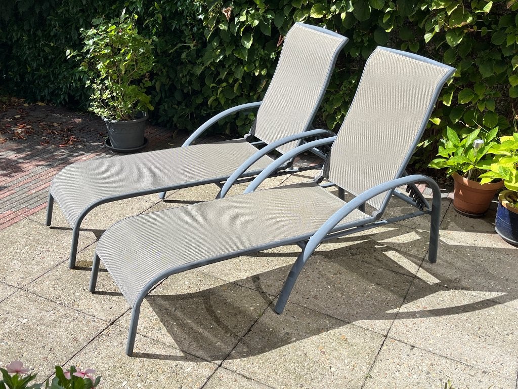 Twee ligstoelen, Tuin en Terras, Ophalen, Gebruikt, Metaal, Verstelbaar
