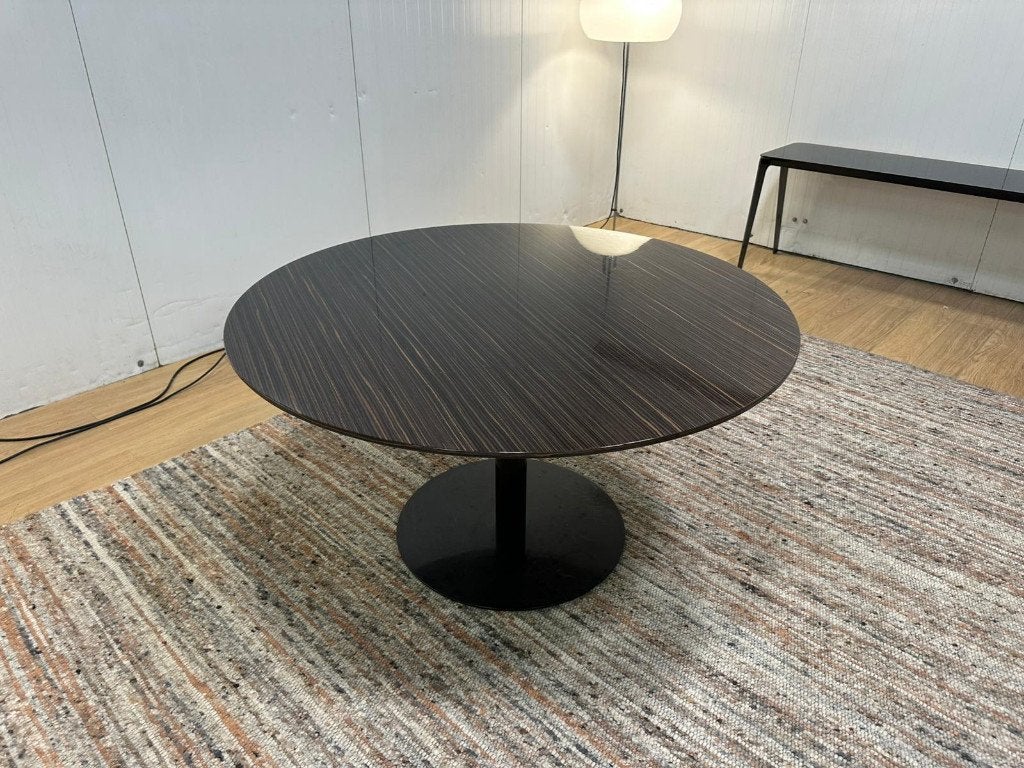 Minotti Bellagio Tafel | NP: €6.500, Overige houtsoorten, https://www.minotti.com/en, Minotti, Rond
