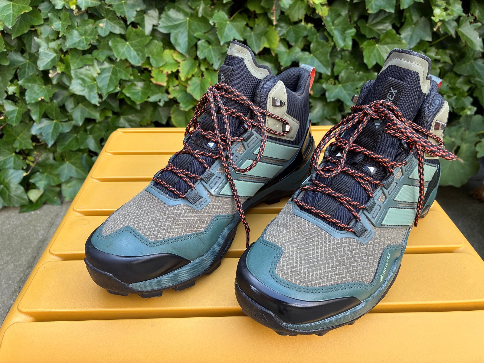 Adidas Terrex Skychaser Mid Goretex wandelschoenen heren, Ophalen of Verzenden, Zo goed als nieuw, Schoenen