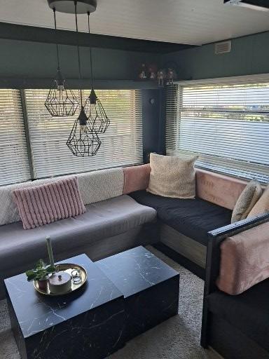 Stacaravan zonder staplaats Soerendonk, Caravans en Kamperen, Rondzit