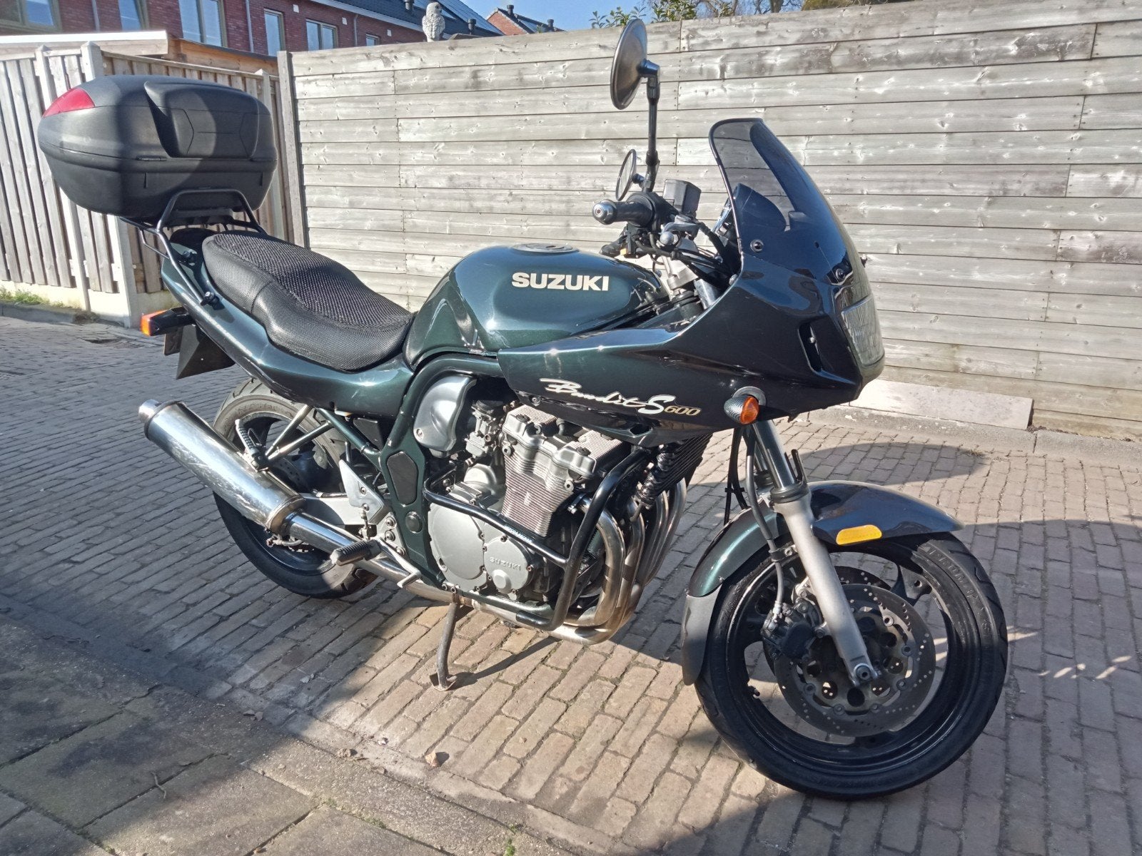 Suzuki Bandit 600, Motoren, Ophalen