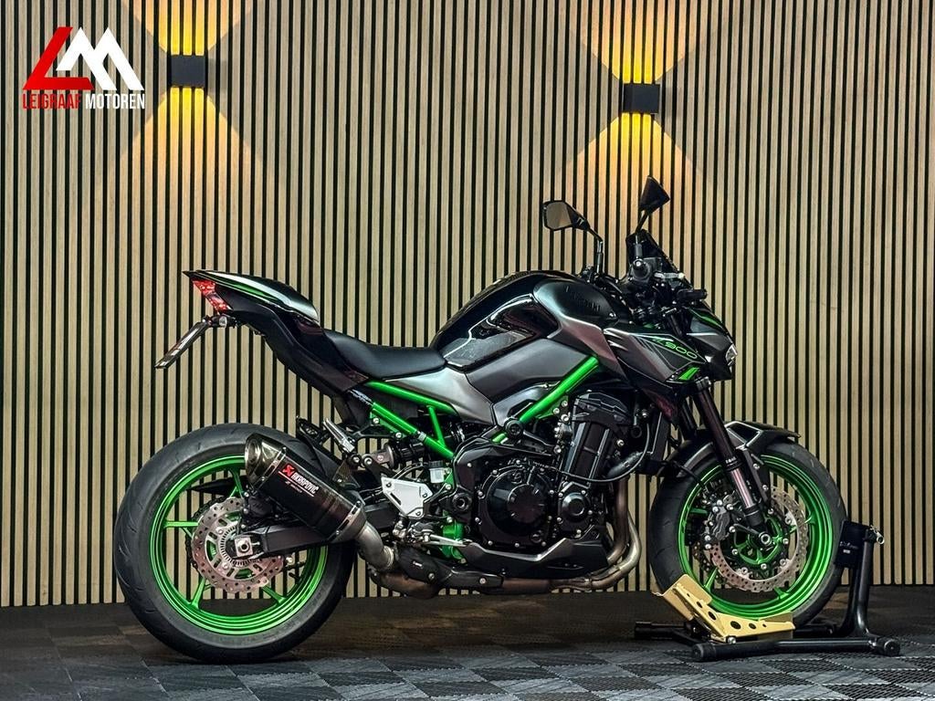 KAWASAKI Z900 PERFORMANCE - 2023 - Akrapovic - Nieuwstaat, 4 cilinders, 948 cc, Bedrijf, Onbekend