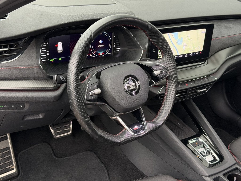 Skoda Octavia Combi 1.4 TSI RS iV PHEV Business | HUD | Pano, Auto's, Dealer onderhouden, Stof, Gebruikt, 4 cilinders