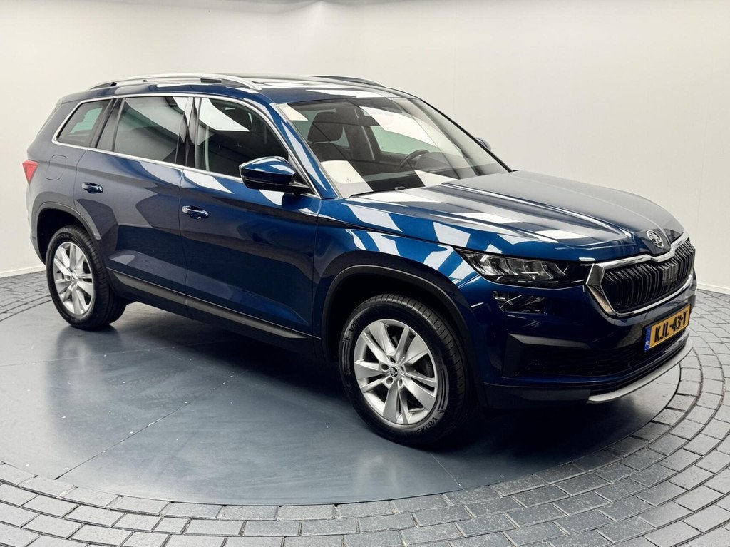 Skoda Kodiaq 1.5 TSi DSG Business Edition 7p Navigatie-Cr.co, Auto's, Stof, 4 cilinders, Blauw, 7 stoelen
