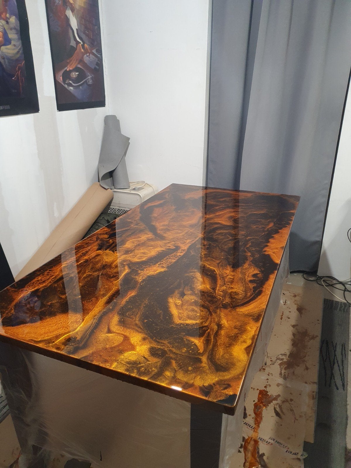 Unieke tafel met epoxy finish - 180x90x70 cm, Huis en Inrichting, Ophalen, Gebruikt, 150 tot 200 cm, Vier personen