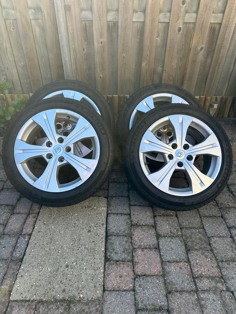 Renault Megan banden met velgen, Auto-onderdelen, Banden en Velgen, Ophalen, Gebruikt, Banden en Velgen, 17 inch