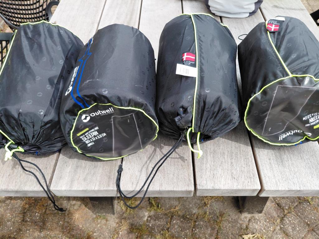 Outwell Sleepin zelfopblazende slaapmatten (4 stuks), Caravans en Kamperen, Ophalen of Verzenden, Gebruikt