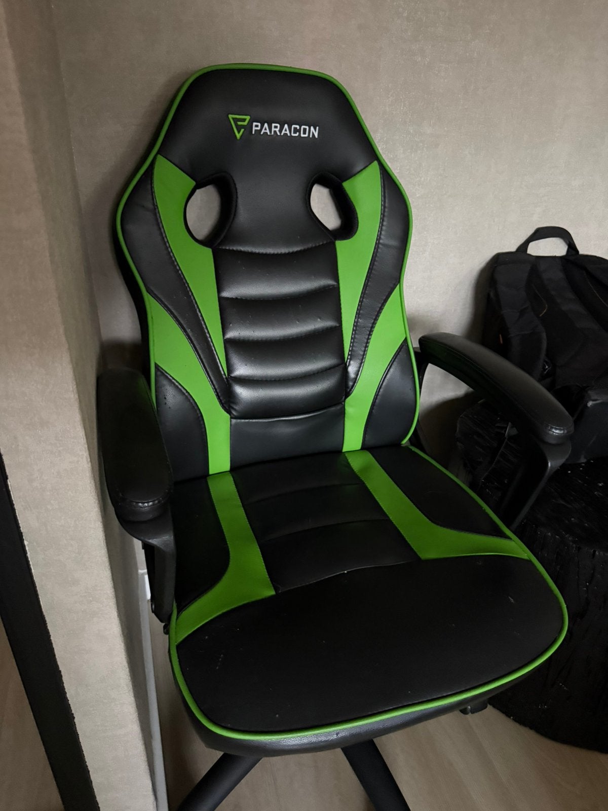 Gaming stoel Paracon, Ophalen, Zo goed als nieuw, Zwart