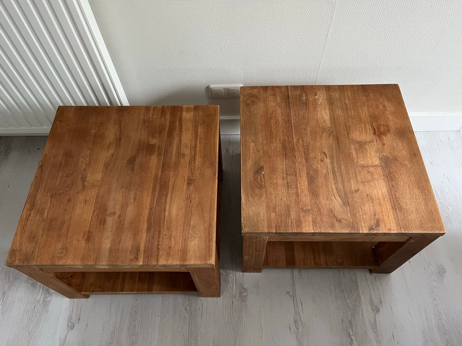 Set van 2 massief houten Teak bijzettafels, Ophalen, 50 – 75, Minder dan 50 cm, Gebruikt