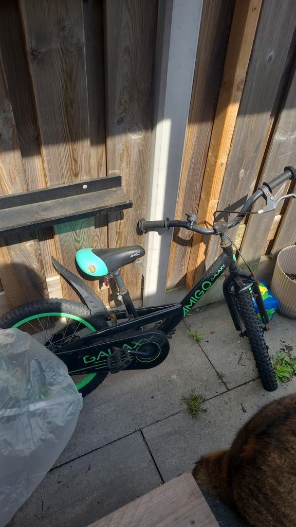Amigo Galaxy kinderfiets - Zwart/Groen, Ophalen, 20 inch of meer, Gebruikt, Velgrem