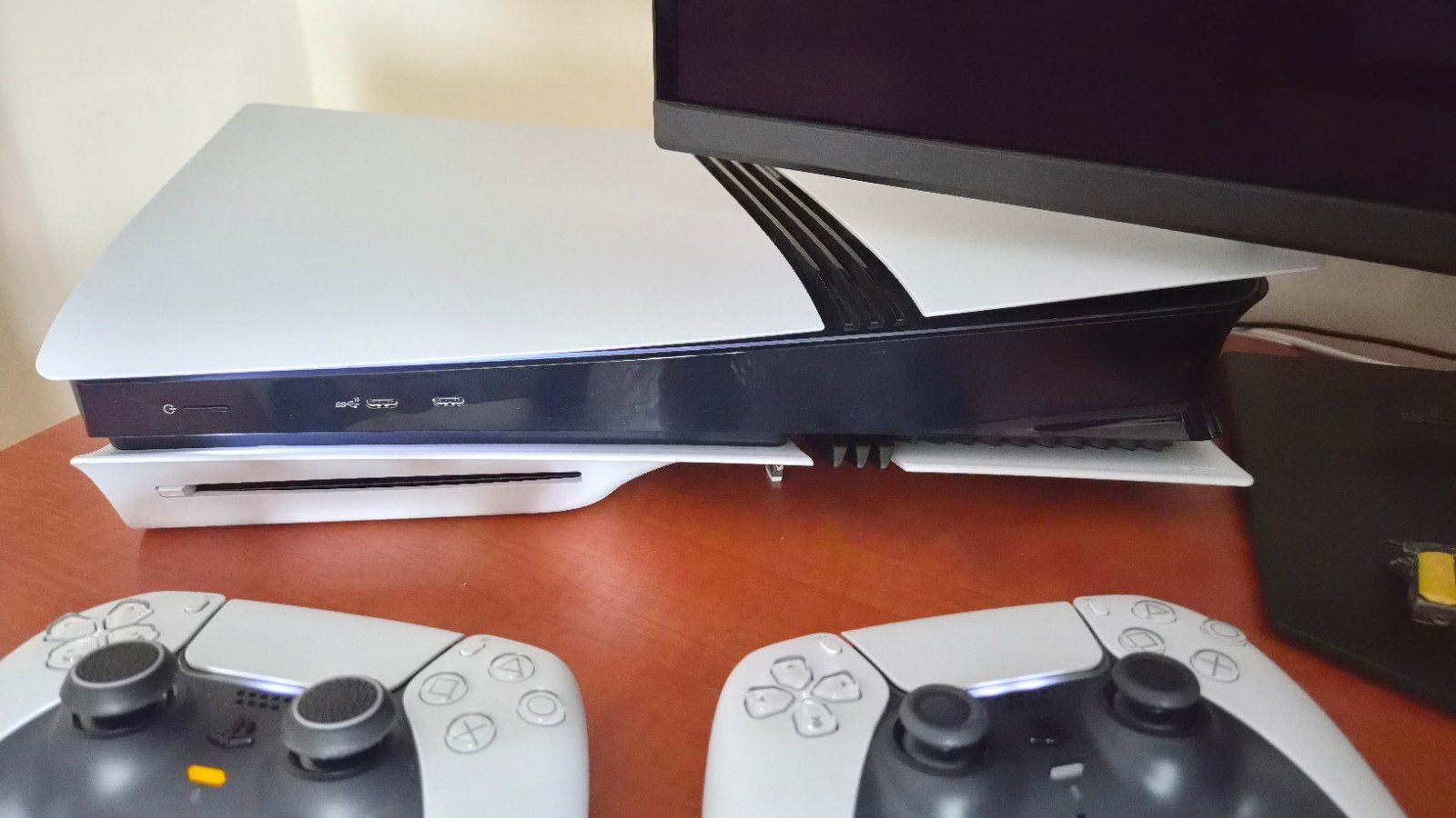 PS5 PRO / 2 controllers + disc drive / gwarranty / 3 games, Ophalen of Verzenden, Zo goed als nieuw, Playstation 5