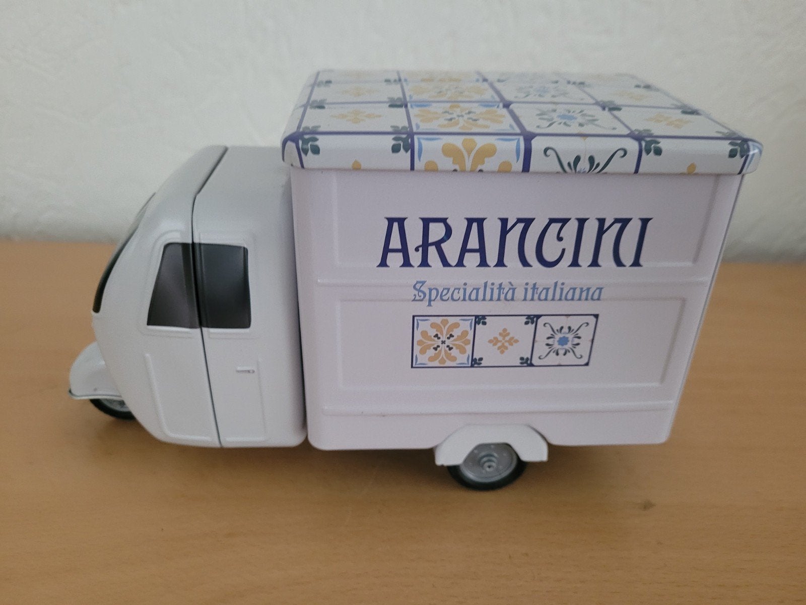Leuke Arancini blikken driewieler busje opbergblik, .., .., Ophalen of Verzenden, Zo goed als nieuw
