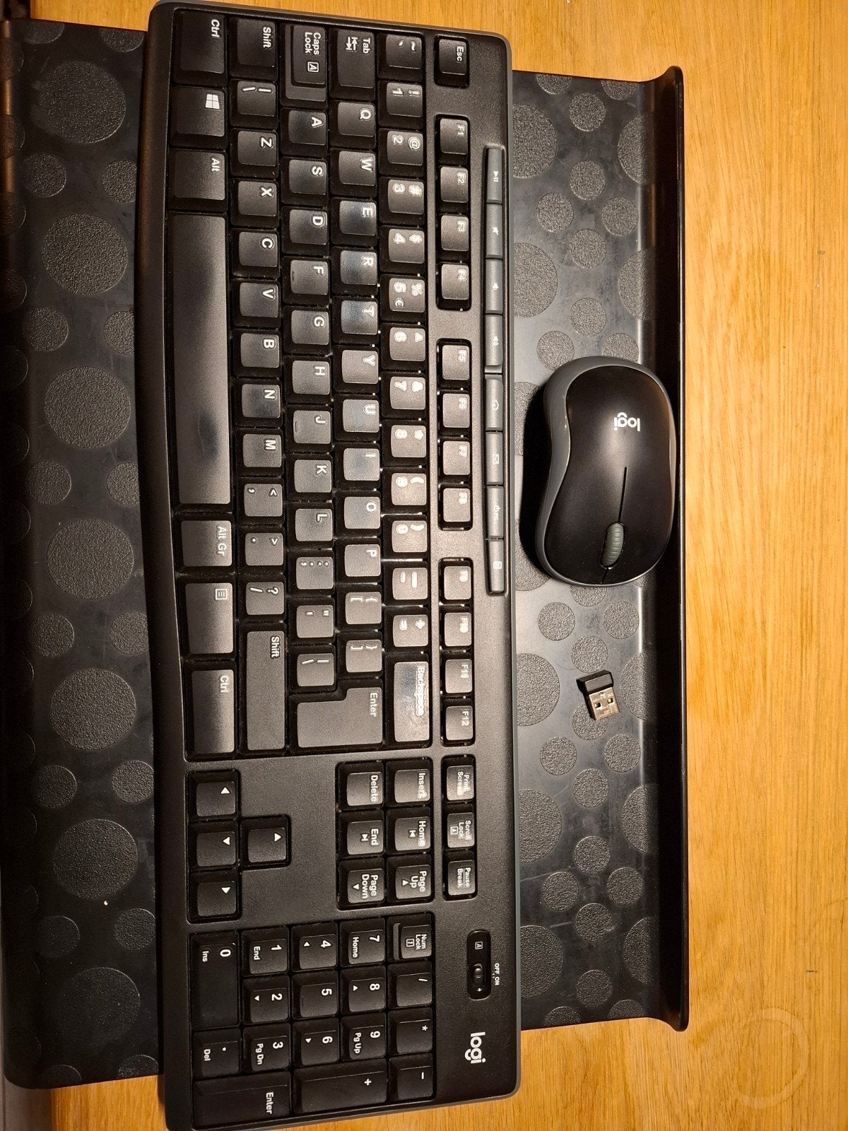 Logitech draadloos toetsenbord en muis-set, Gebruikt, Toetsenbord en muis-set, Logitech, Overige typen