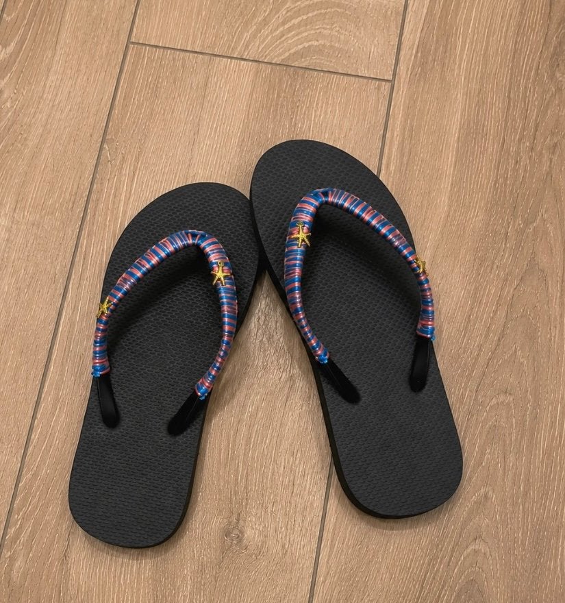 Leuke nieuwe handgemaakts slippers, Kleding | Dames, Schoenen, Ophalen of Verzenden, Nieuw, Zwart
