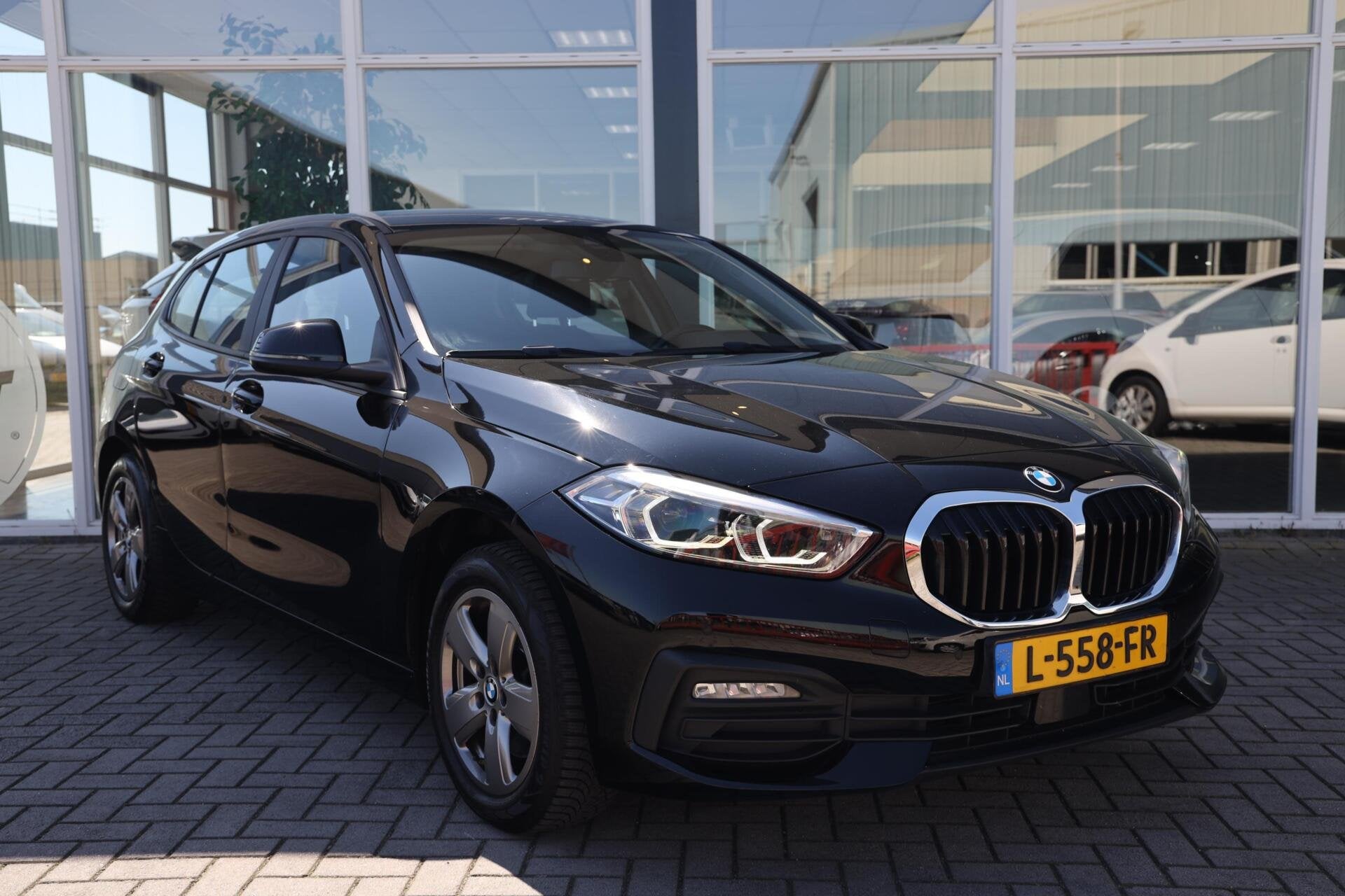 BMW 1-serie 118i Business Edition|Automaat|Navi|Cruise|Apple, 136 pk, Gebruikt, Zwart, Origineel Nederlands