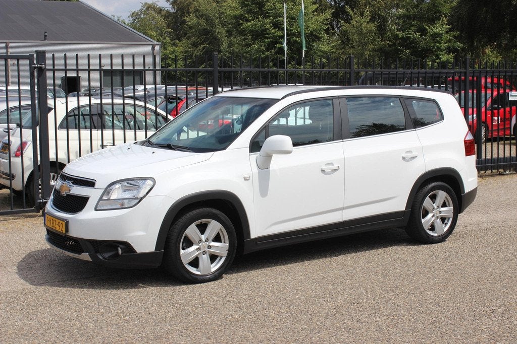 Chevrolet Orlando 1.8 LTZ Automaat! Airco, Trekhaak!, Auto's, Chevrolet, Euro 5, Gebruikt, Wit, Bedrijf