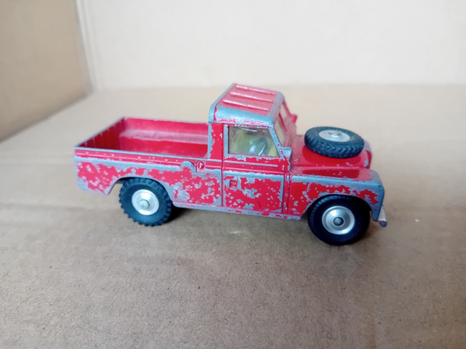Corgi Toys Land Rover 109 W.B, Hobby en Vrije tijd, Modelauto's | 1:43, Ophalen of Verzenden, Gebruikt, Auto, Corgi