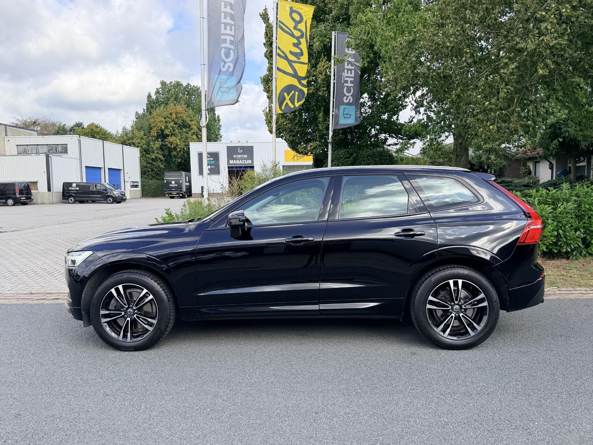 Volvo XC60 2.0 T5 AWD 254PK Momentum•Leder•Trekhaak, Auto's, Volvo, Automaat, Gebruikt, Euro 6, 1969 cc