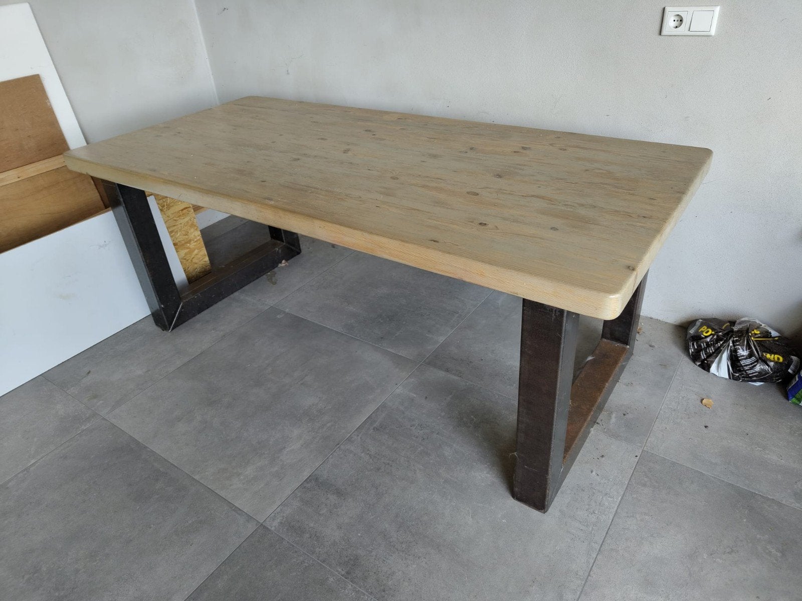 Grenen tafel met stalen poten - 200x80 cm, Ophalen, Grenenhout, Gebruikt, 50 tot 100 cm