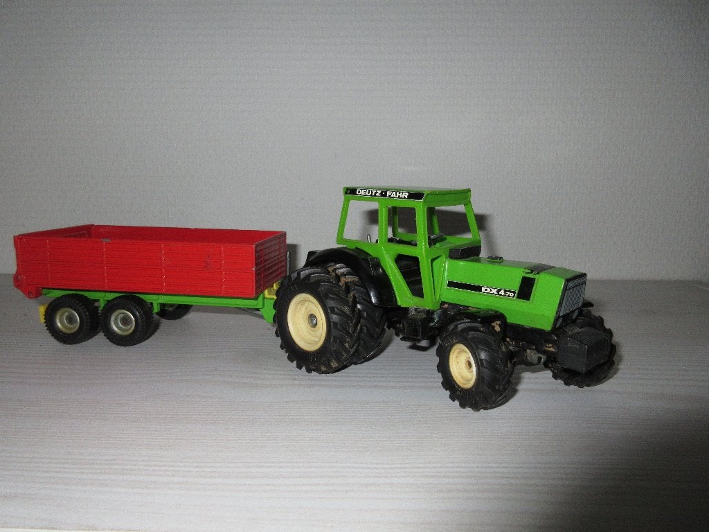 Deutz DX 470 met kiepkar Siku, Hobby en Vrije tijd, Ophalen of Verzenden, Gebruikt, Tractor of Landbouw, Britains