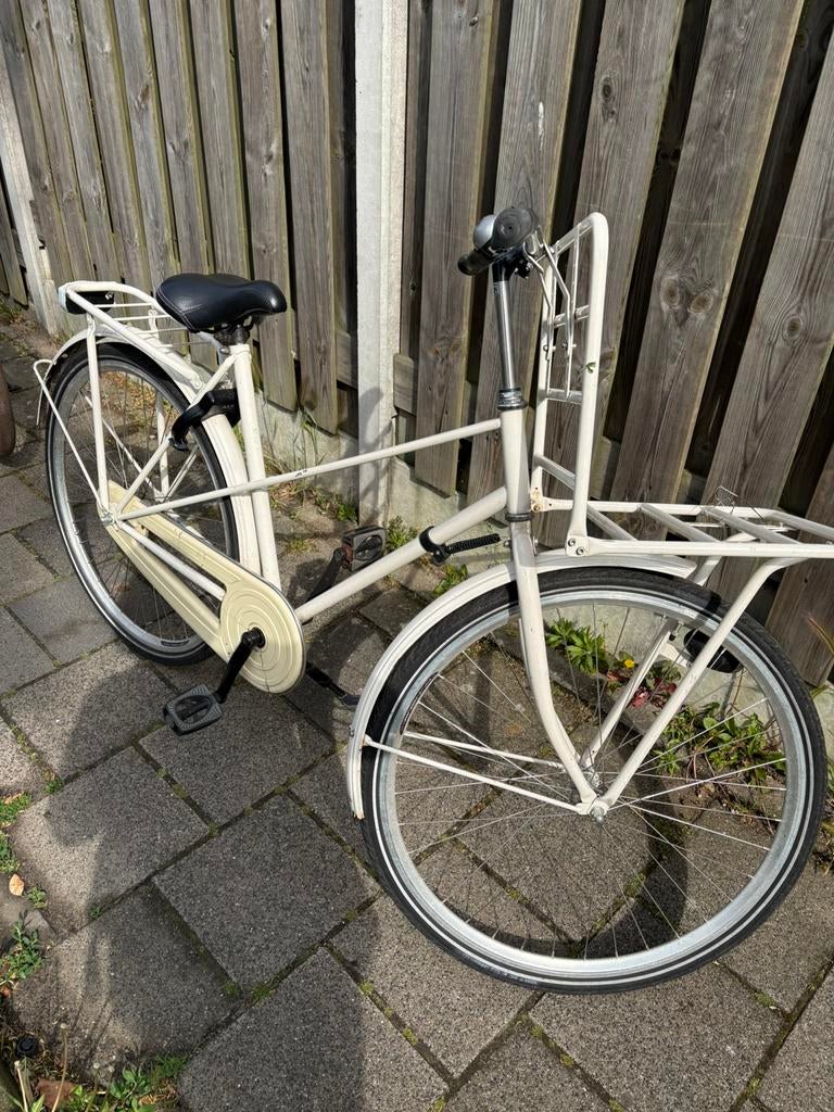 Witte dames fiets, Fietsen en Brommers, Fietsen | Dames | Damesfietsen, Ophalen, Gebruikt, Overige merken