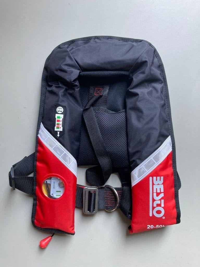 Besto junior automatisch reddingsvest 150N, Ophalen, Kind, Besto, Zo goed als nieuw