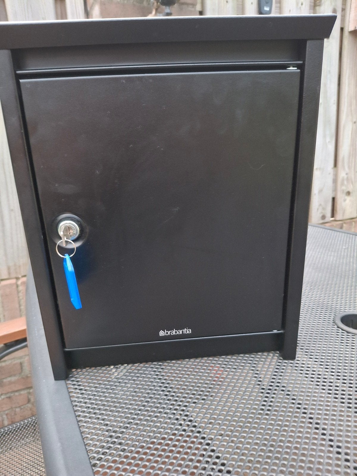 Brabantia Brievenbus Zwart - Wandmodel, Tuin en Terras, Brievenbussen, Ophalen, Gebruikt, Staal, Wandbrievenbus