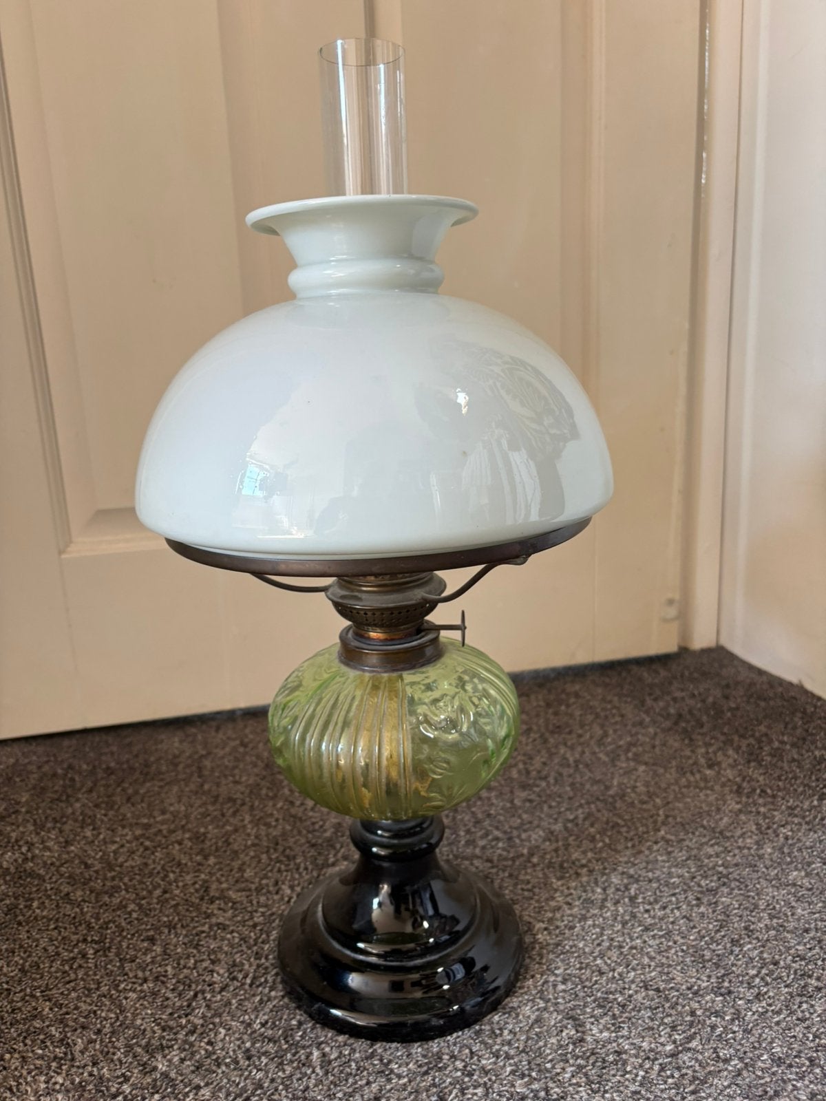 Petroleum of olielamp tafellamp, Antiek en Kunst, Antiek | Lampen, Ophalen