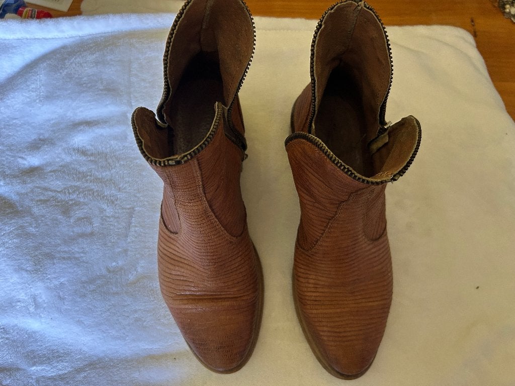 Cognac kleurige laarsjes apart mt 39, Kleding | Dames, Bruin, Lage of Enkellaarzen, Ophalen of Verzenden, Zo goed als nieuw